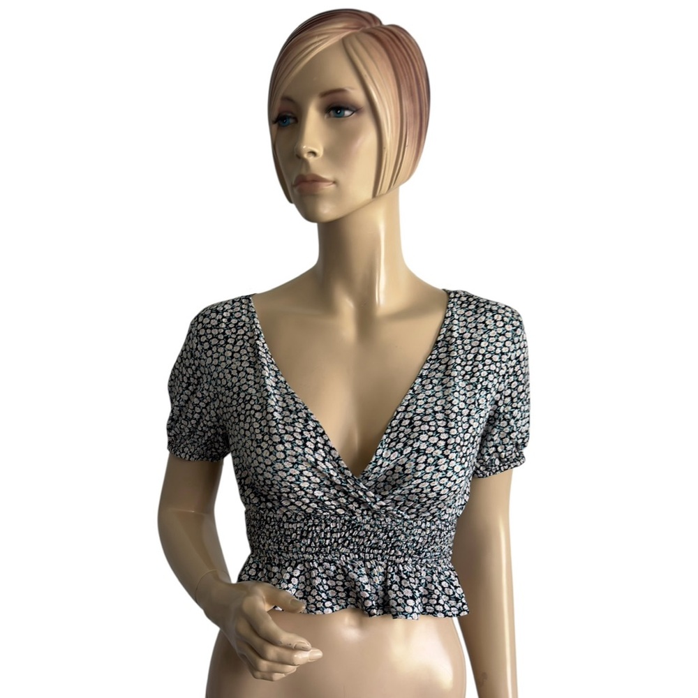 Sky & Sparrow Cropped Floral Blouse Medium